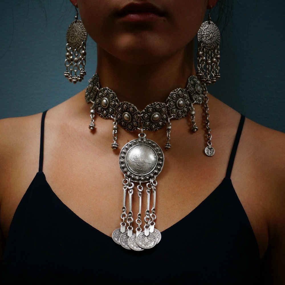 Ethnic Gypsy Vintage Metal Coi - Vintage Collectible Coins 评论和价格